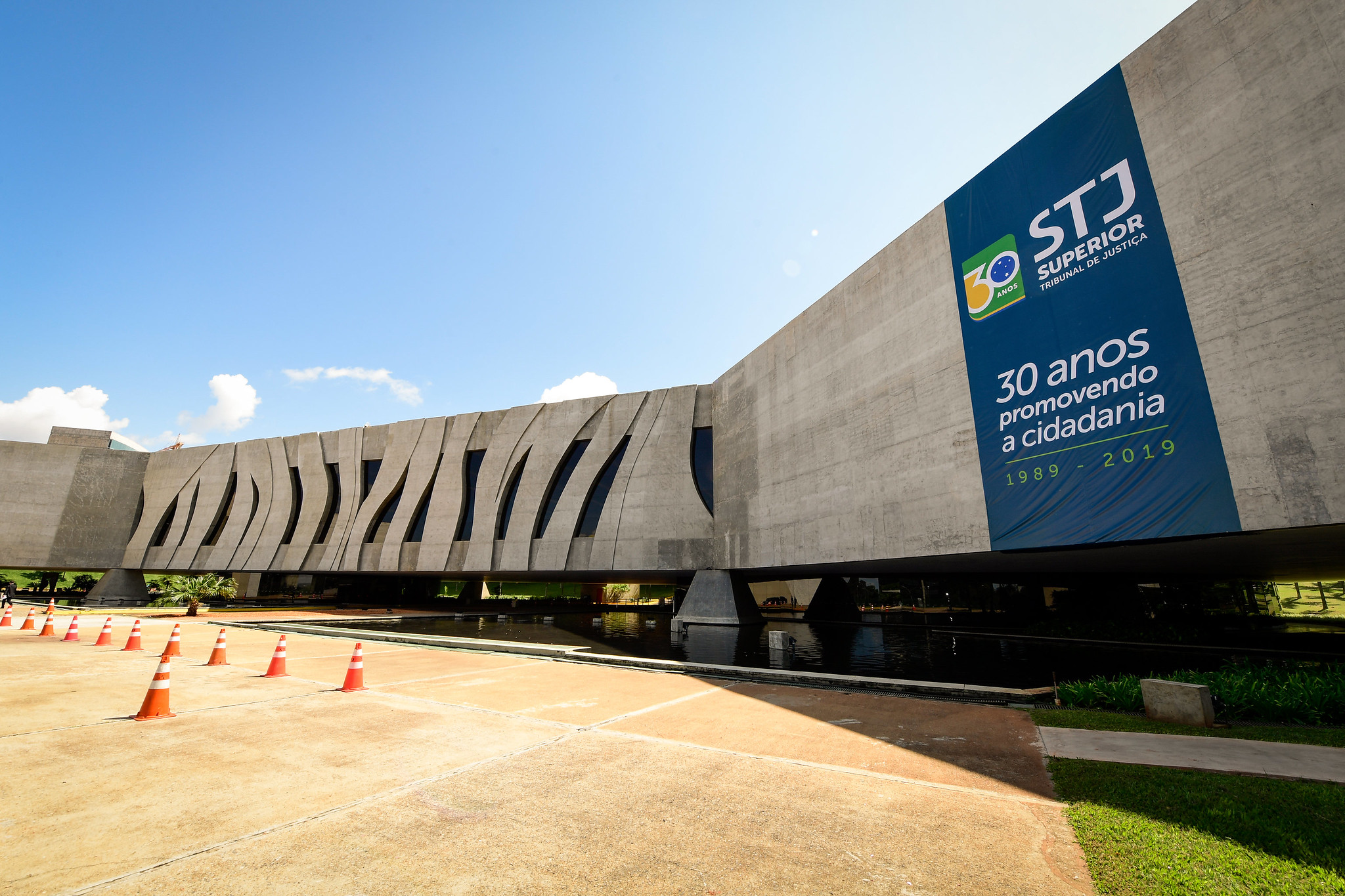 ABRADEB é admitida como amicus curiae em três grandes julgamentos do STJ sobre direitos dos consumidores bancários
